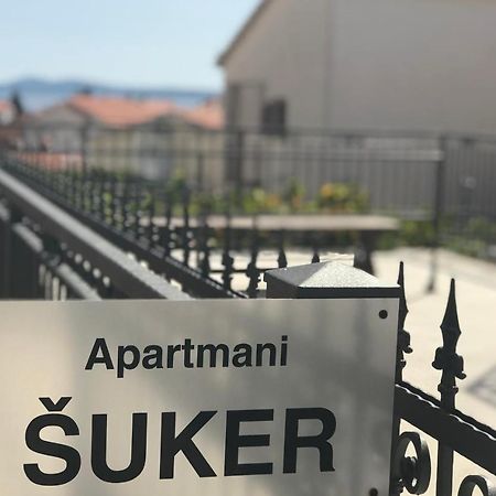 Apartments Šuker Trogir Eksteriør bilde