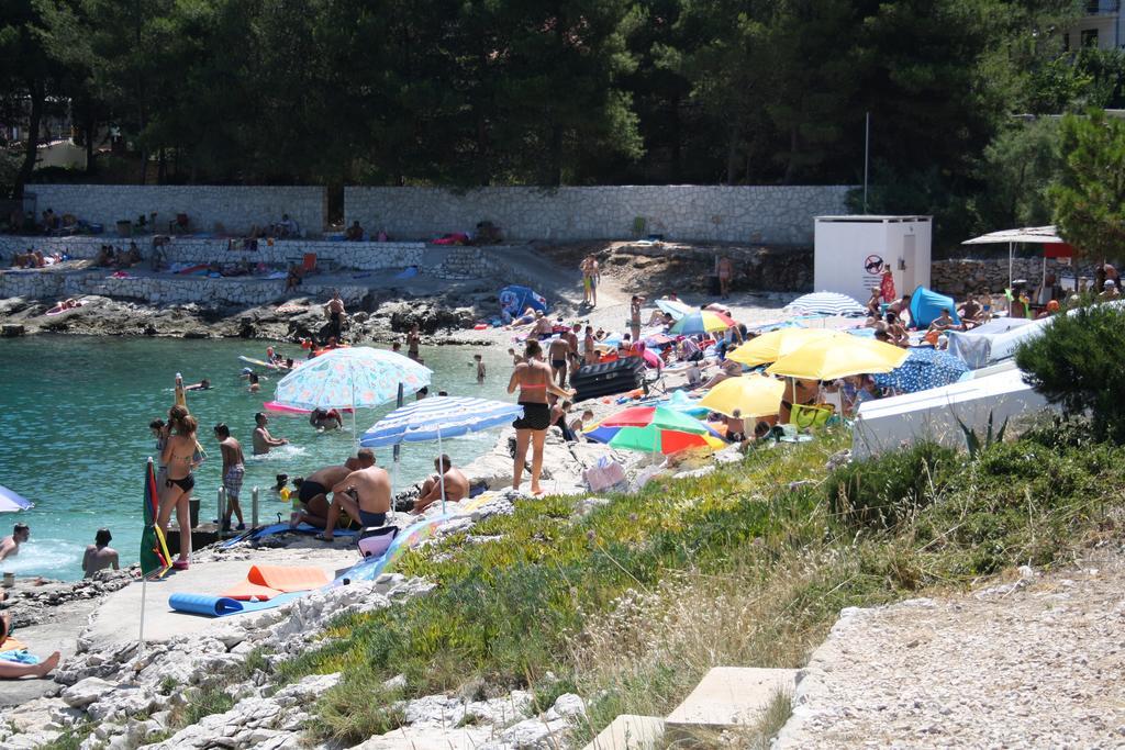 Apartments Šuker Trogir Eksteriør bilde