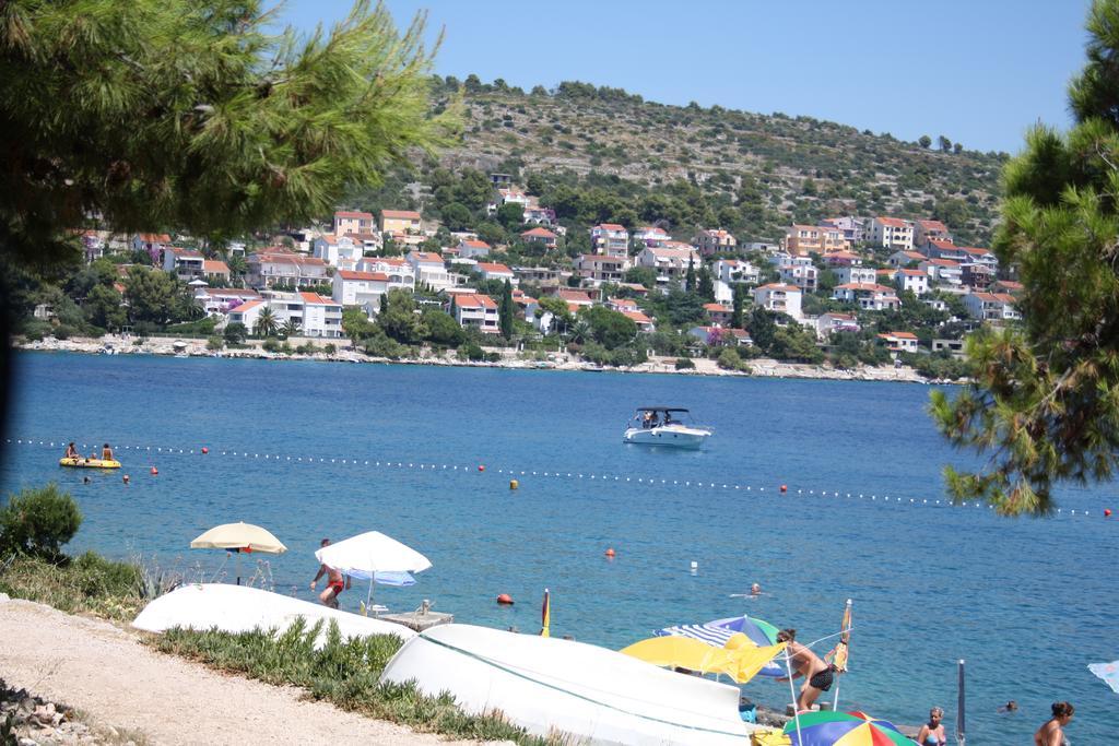 Apartments Šuker Trogir Eksteriør bilde