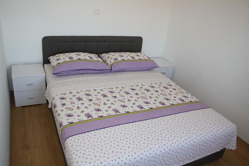 Apartments Šuker Trogir Eksteriør bilde