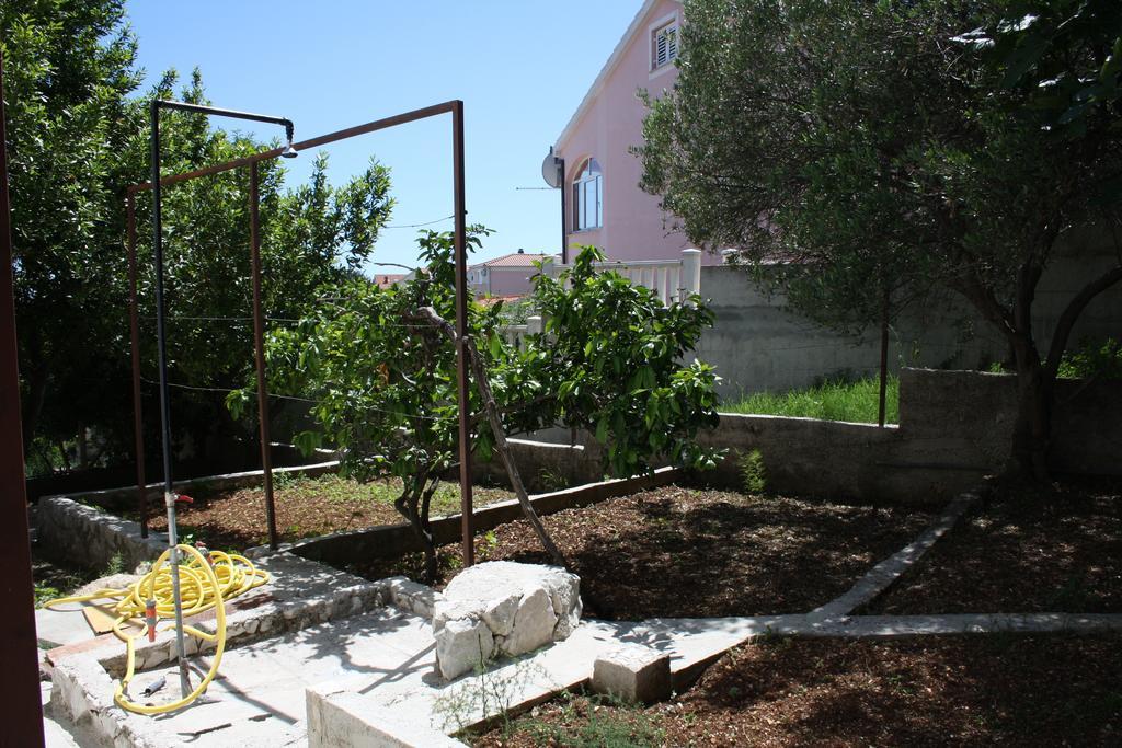 Apartments Šuker Trogir Eksteriør bilde