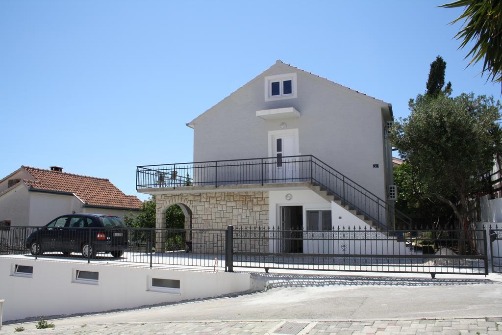 Apartments Šuker Trogir Eksteriør bilde