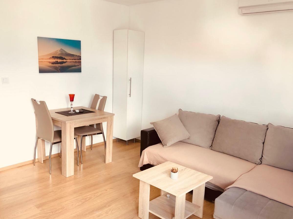 Apartments Šuker Trogir Eksteriør bilde